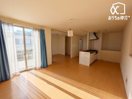 ���r���O -