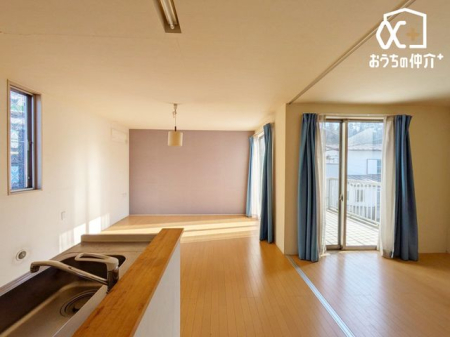 ���r���O -