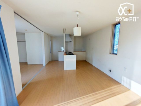 ���r���O -