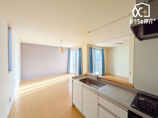 ���r���O -