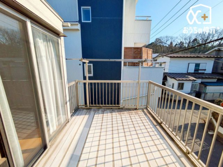 �o���R�j�[ -