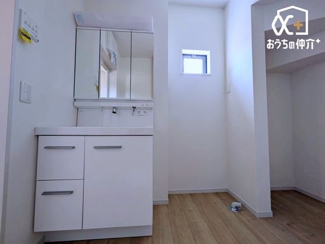 ���ʑ�E���ʏ� ������Ƃ����E�ߏ��́A�������ƍL����������������Ԃ����܂��B���邭�J���I�Ȉ�ۂŁA���|�����₷�����K�ł��B