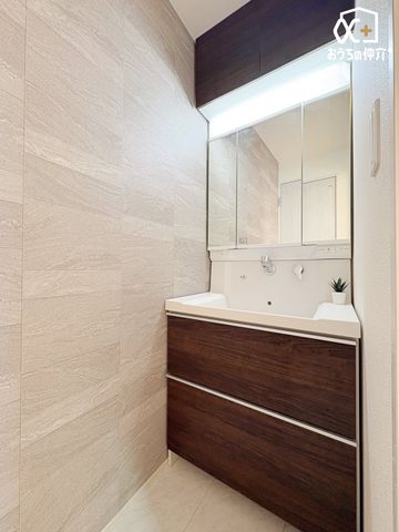 ���ʑ�E���ʏ� 2�K�Ɨ����ʎ�