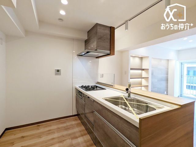 �L�b�`�� �L�b�`������̓��r���O�S�̂����n����Ԏ��ł��B���q�l���V�ԗl�q�������Ȃ���̂�������_�C�j���O�e�[�u���Ŋw�K���邨�q�l�ɂ�����ƃA�h�o�C�X���ł���݌v�ł��B