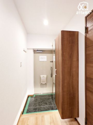 ���� �����t���̃V���[�Y�{�b�N�X�t���ł��B�C�⏬��������������[�ł���̂ŁA���ւ��X�b�L�����������̐g�x�x�����K�ɂȂ�܂��B