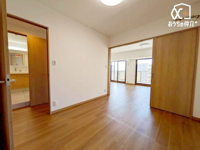 ���̑� ���ɂ����r���O�����Ԃɂ��t���L�V�u���Ɏg����m��