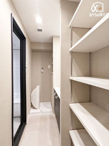 ���ʑ�E���ʏ� ���ʃX�y�[�X�ɂ͉������[�I������A�^�I����h���C���[�Ȃǂ��X�b�L���Еt���܂��I