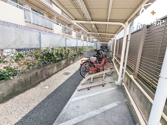 ���̑� ���֏�͉����t���ŉJ�̓��ł��G��邱�ƂȂ����S�ł��B�܂��A�Ă͏����z�˂�������򉻂�����Ă���܂��B