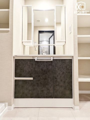 ���ʑ�E���ʏ� �O�ʋ��^�C�v�̐��ʉ��ϑ�ł��B�O�ʋ��^�C�v�̐��ʉ��ϑ�͎g�����肪�ǂ��A�ׂ����������[�ł��܂��B���[������X�b�L���Еt�����ʏ��ł��B