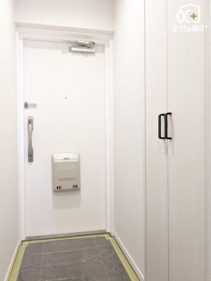 ���� �����t���̃V���[�Y�{�b�N�X�t���ł��B�C�⏬��������������[�ł���̂ŁA���ւ��X�b�L�����������̐g�x�x�����K�ɂȂ�܂��B