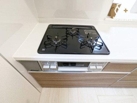 �L�b�`�� �����ɒ������ł��Ă��������͂��ǂ�3���R�����̃L�b�`���ł��B�������͖����̂��ƂȂ̂Ō����ǂ����������ł���̂͊������ł��ˁB