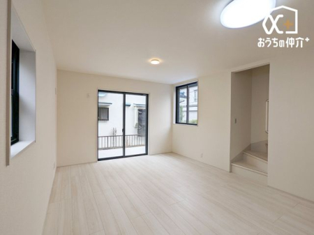 ���r���O �����݂̂���i�`�������e�C�X�g��LDK�B�̂�т肭�낮�\�t�@��A���H�����y���ރ_�C�j���O��u���Ă��C�ɓ���̃����b�N�X��ԂɁB