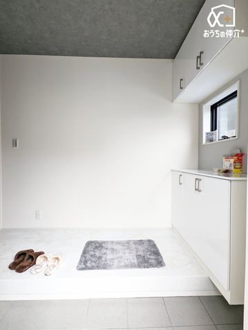 ���� �����t���̃V���[�Y�{�b�N�X�t���ł��B�C�⏬��������������[�ł���̂ŁA���ւ��X�b�L�����������̐g�x�x�����K�ɂȂ�܂��B