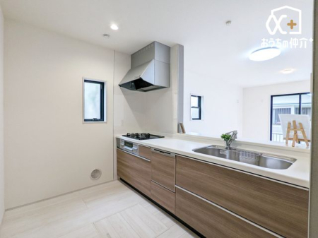 �L�b�`�� �L�b�`������̓��r���O�S�̂����n����Ԏ��ł��B���q�l���V�ԗl�q�������Ȃ���̂�������_�C�j���O�e�[�u���Ŋw�K���邨�q�l�ɂ�����ƃA�h�o�C�X���ł���݌v�ł��B