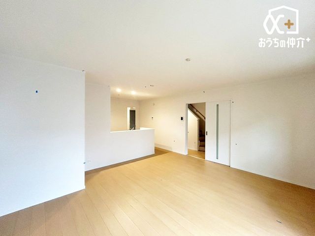 ���r���O �����������Ȃ��烊�r���O�S�̂����n�����Ƃ��o����̂ŁA���q�l���V�񂾂�A�׋����Ă��Ă��ꏏ�ɋ�Ԃ����L�ł��܂�