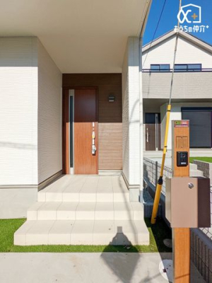 ���� �O���猩�����ւ܂��̗l�q�ł��B���񌻒n�ɑ����^��ł����������������������B