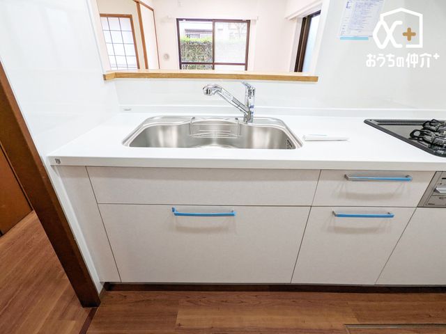 �L�b�`�� �������̂���s�J�s�J�̃X�e�����X�V���N�͍L���č�Ƃ��₷�����B�V���v���Ȑ������D��ۂŁA�����̐􂢕������K�ɂȂ肻���B���|���ȒP�����ŁA�Ǝ��̌������オ��A�L�b�`���ɗ����Ԃ����S�n�悭�Ȃ�܂��ˁB