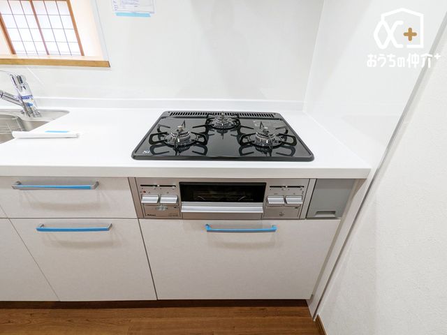 �L�b�`�� �����ɒ������ł��Ă��������͂��ǂ�3���R�����̃L�b�`���ł��B�������͖����̂��ƂȂ̂Ō����ǂ����������ł���̂͊������ł��ˁB