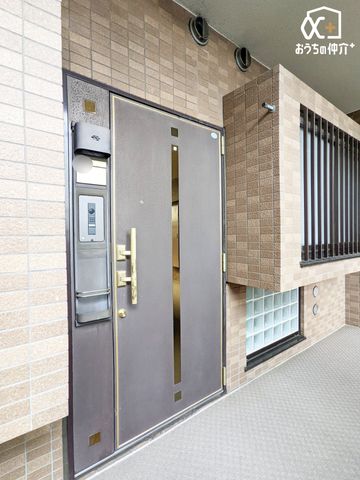 ���� �O���猩�����ւ܂��̗l�q�ł��B���񌻒n�ɑ����^��ł����������������������B