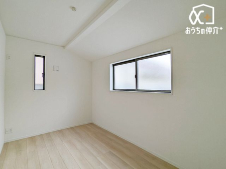 ���̑� �Q�ʍ̌��Ŗ��邢�T���m��