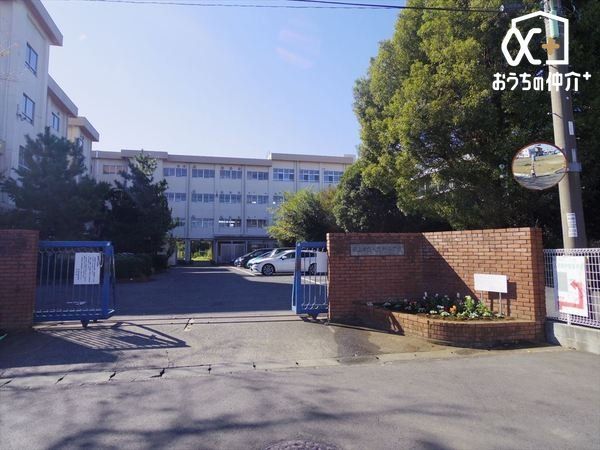 ���ӊ� ���R�s�����Ԗ쏬�w�Z �k��16���B�y���Ԗ쏬�w�Z�z�����V�h�����]�w��� �k���P�V�� 1220m