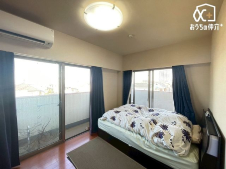 ���r���O -