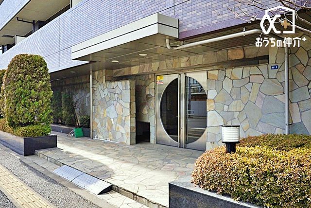 �G���g�����X �����̓����͐��|����Ă���A�Ǘ��̐��ǍD�ȕ����ł��B�f�U�C�����X�b�L���Ƃ�����ۂł��ˁI�����x�A���n�������ɂȂ��Ă݂܂��񂩁H