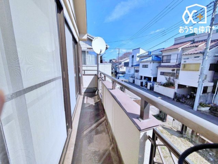 �o���R�j�[ ������̖��邳�����͂̃o���R�j�[�B����ꂽ�X�y�[�X�ł��A�S�n�悳�Ǝ��p������������m�ہB