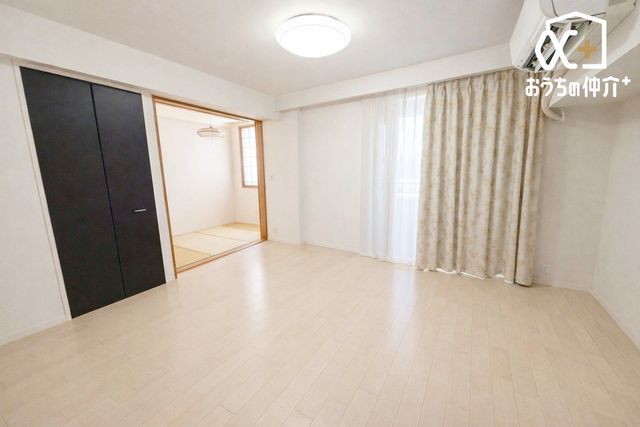 ���r���O �`Living�`�����݂̂���i�`�������e�C�X�g��LDK�B�̂�т肭�낮�\�t�@��A���H�����y���ރ_�C�j���O�Z�b�g��u���Ă��������͂���܂���B