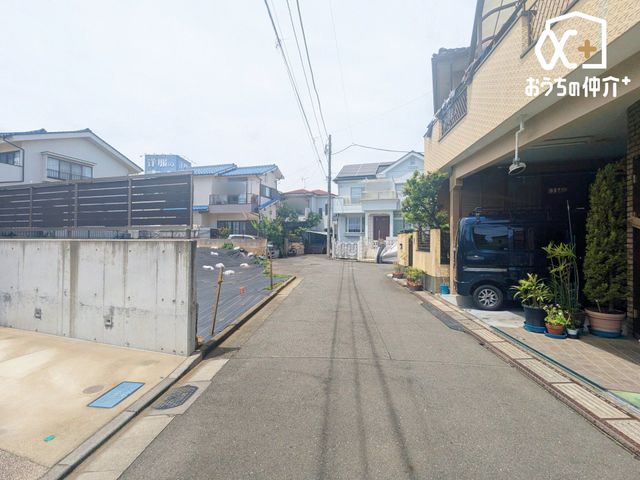 ���n�y�n�ʐ^ �������ݒn�͒�����p�ʒu�w��ƂȂ��Ă���A�ԗ��̒ʂ蔲�����Ȃ����ߐ������₷���n��ƂȂ��Ă���܂��B