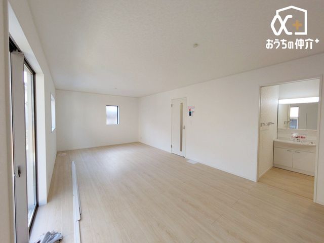 ���r���O -