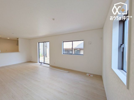 ���r���O -