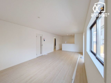 ���r���O -