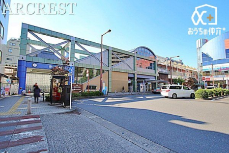 ���ӊ� �k��20���B���v���ĉw�������ӂɂ͔������{�ݓ��A���ӊ��������Ă��܂��B �o�X���[�^���[���������܂��̂Ńo�X�ւ��֗��ł��B 1580m