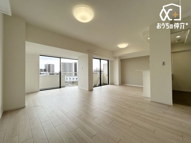 ���r���O -