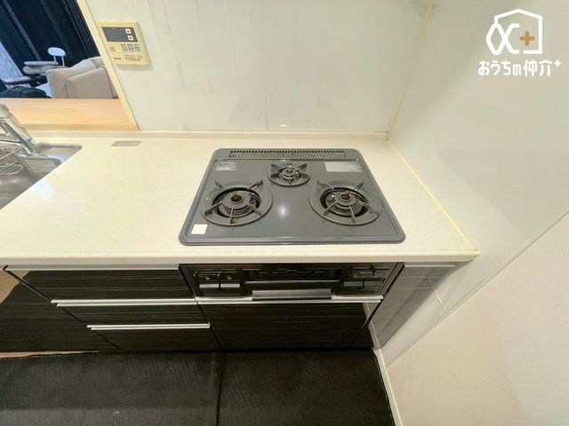 �L�b�`�� �i3���R�����j���������Ŏς�E�Ă��E�����Ȃǂ��\�B�Η͂͋��΂����΂܂ŏꏊ���ƂɎ��R�ɐݒ�ł��A��C�ɒZ���ԂŒ������鎖���ł��܂��B�܂��Ԋu���L���A�傫�Ȓ�������u�����Ƃ��ł��܂��B