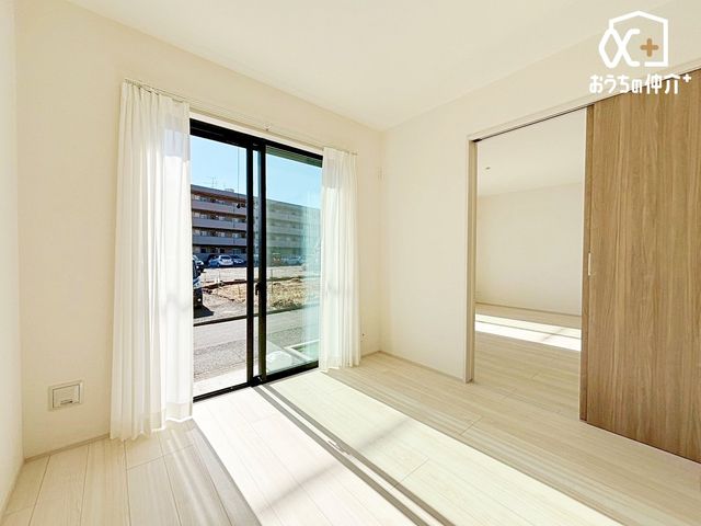 ���̑����� ���r���O