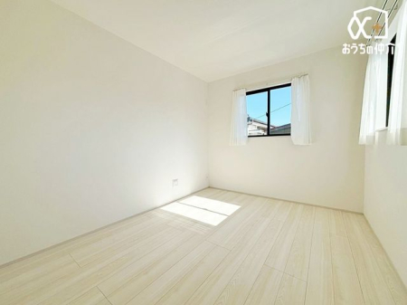 ���̑����� ���r���O