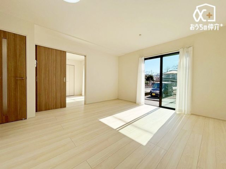 ���r���O ���r���O