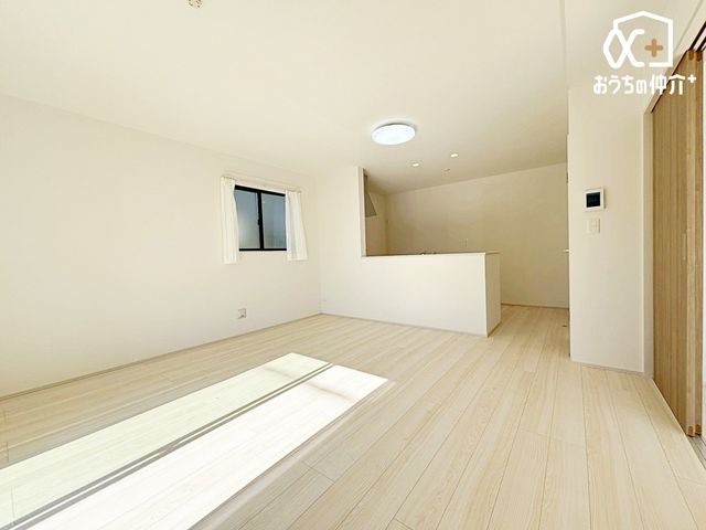 ���r���O ���r���O