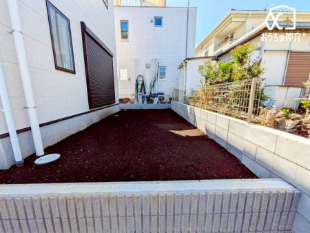 ���̑� ��̗l�q�ł��B�K�[�f�j���O�ȂǊy���߂܂��B