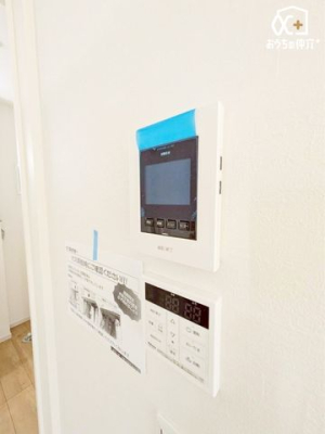 ���̑� �ǂ������@�\�����R���ƃe���r���j�^�[�t���C���^�[�z���ł��B