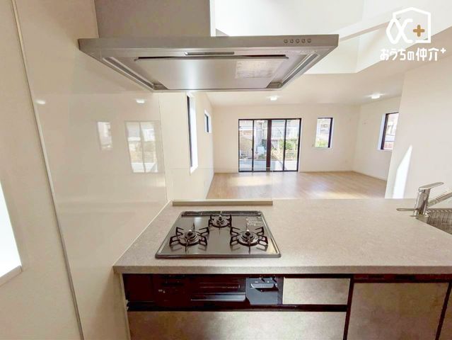 �L�b�`�� �i3���R�����j���������Ŏς�E�Ă��E�����Ȃǂ��\�B�Η͂͋��΂����΂܂ŏꏊ���ƂɎ��R�ɐݒ�ł��A��C�ɒZ���ԂŒ������鎖���ł��܂��B�܂��Ԋu���L���A�傫�Ȓ�������u�����Ƃ��ł��܂��B