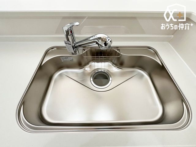 �L�b�`�� �L�X�Ƃ����V���N�̗l�q�ł��B�􂢕�������V���N�́A�����̐􂢕����y�������Ă���܂��B