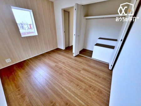 ���̑� ���C�ɓ���̉Ƌ��Ɠd��z�u���āA����������̔��������Ԃɂ��������߂ł��ˁB�V����������ԂŁA���Ȃ��D�݂̑f�G�ȉ��o���o�������ł��I