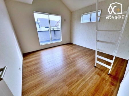 �Q�� ��Q���Ƃ��Ďg�������Ȃ������ł��B�L�߂̍��Ǝ��[�B�o���R�j�[�ɖʂ��A�J���������Ղ�ȃv���C�x�[�g��Ԃł��B