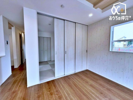 ���̑� �a�����J����ƃ��r���O�ƂȂ���傫�ȋ�ԂɂȂ�A�ƂĂ��J����������܂��B��̂�����������ƁA���q�l��V�΂�����A�����Q��������A�܂��́A���q�l�̂����ĂȂ��̎g�p�Ƃ��Ă��d�󂵂����ł��B