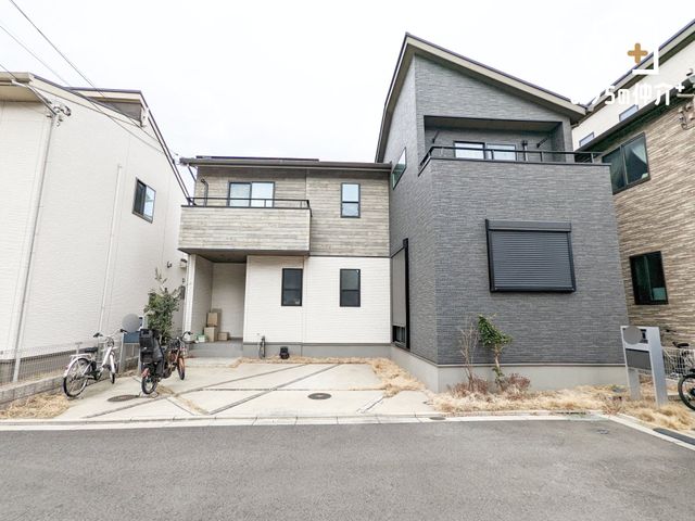 ���n�O�ώʐ^ ���z�T�N���R�k�c�j�I���S����2�ʍ̌��̖��邢�R�k�c�j�I���o�X��߂��Q�H���։��K�A�N�Z�X�I���R���r�j�k���T����