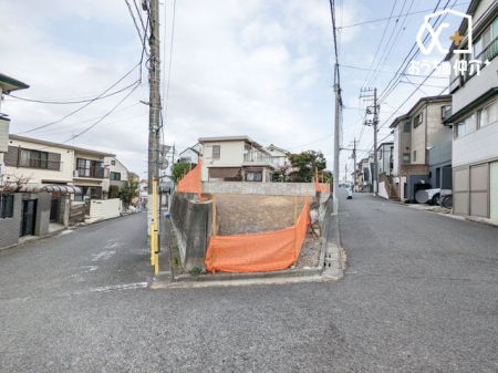 ���n�y�n�ʐ^ �O�ʓ��H�͖�5.4m�I�Ԃ̏o��������������]�T�������čs�����Ƃ��ł��܂��B