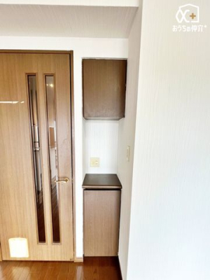 ���[ ���r���O�ɓ����Ă�������ɂ���I�ł��B���Ƒ����L�̂��̂Ȃǂ��X�b�L���Еt���܂��B